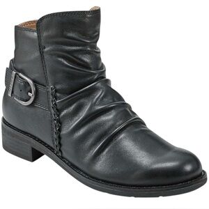 Earth Women's Naira Ankle Boots